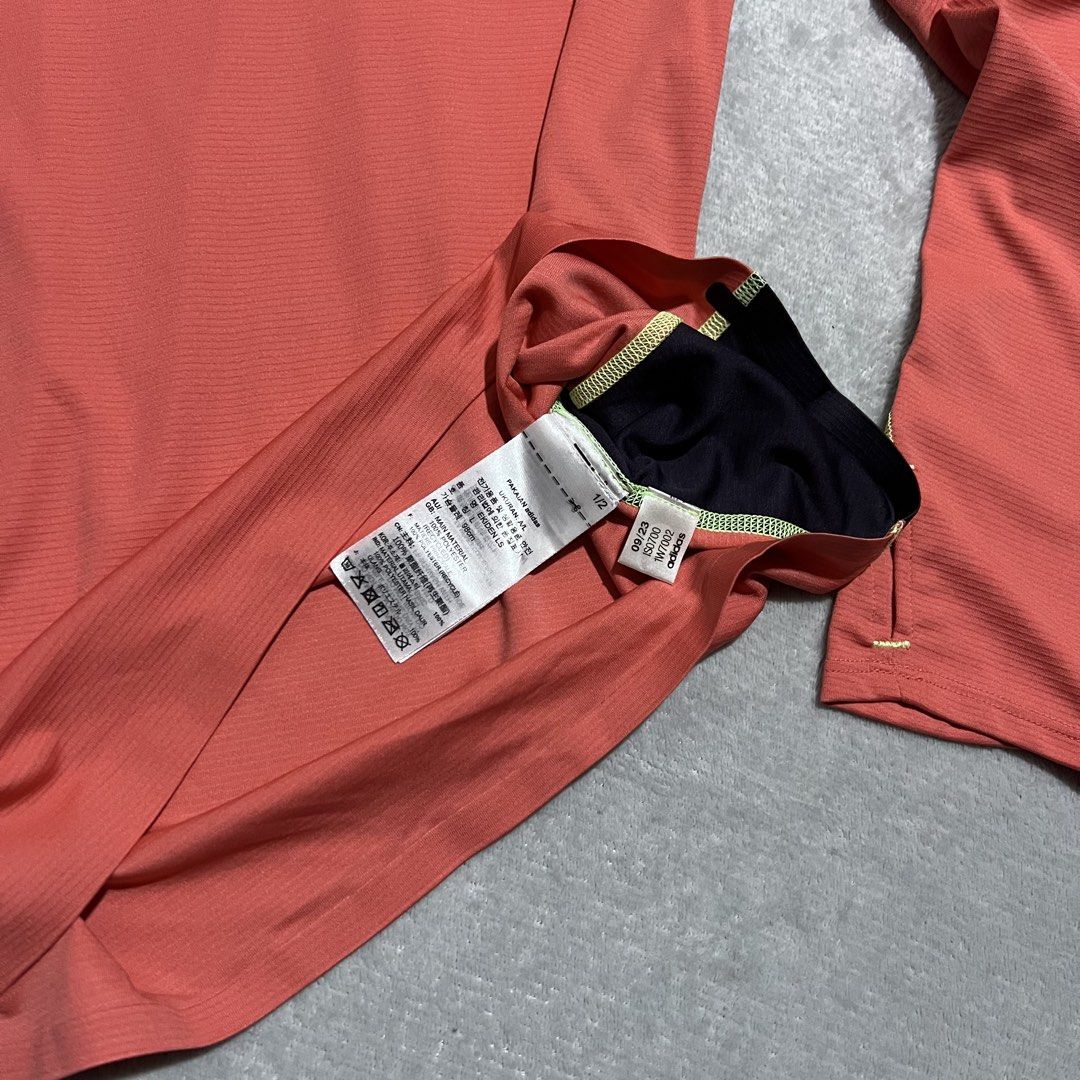 Adizero womens longsleeves (Category: Activewear) located in Bacoor. Submitted by xaviergilan29 (Listing ID 1467323189, Image 3). Description: Adìzērö womens longlseeves •Good as new •seamless, very lightweight •XL on tag (tight fit, medium - large fittings) Length: 23 (front) 23.5 (back) Width: 18.5 •890PHP.