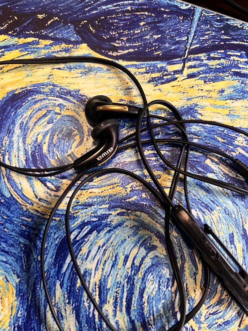 Affordable Aiwa earphones 😍👌🏻 (Category: Earphones) located in Malolos. Submitted by afford.japan (Listing ID 1467224997, Image 2). Description: Affordable Aiwa earphones 😍👌🏻.