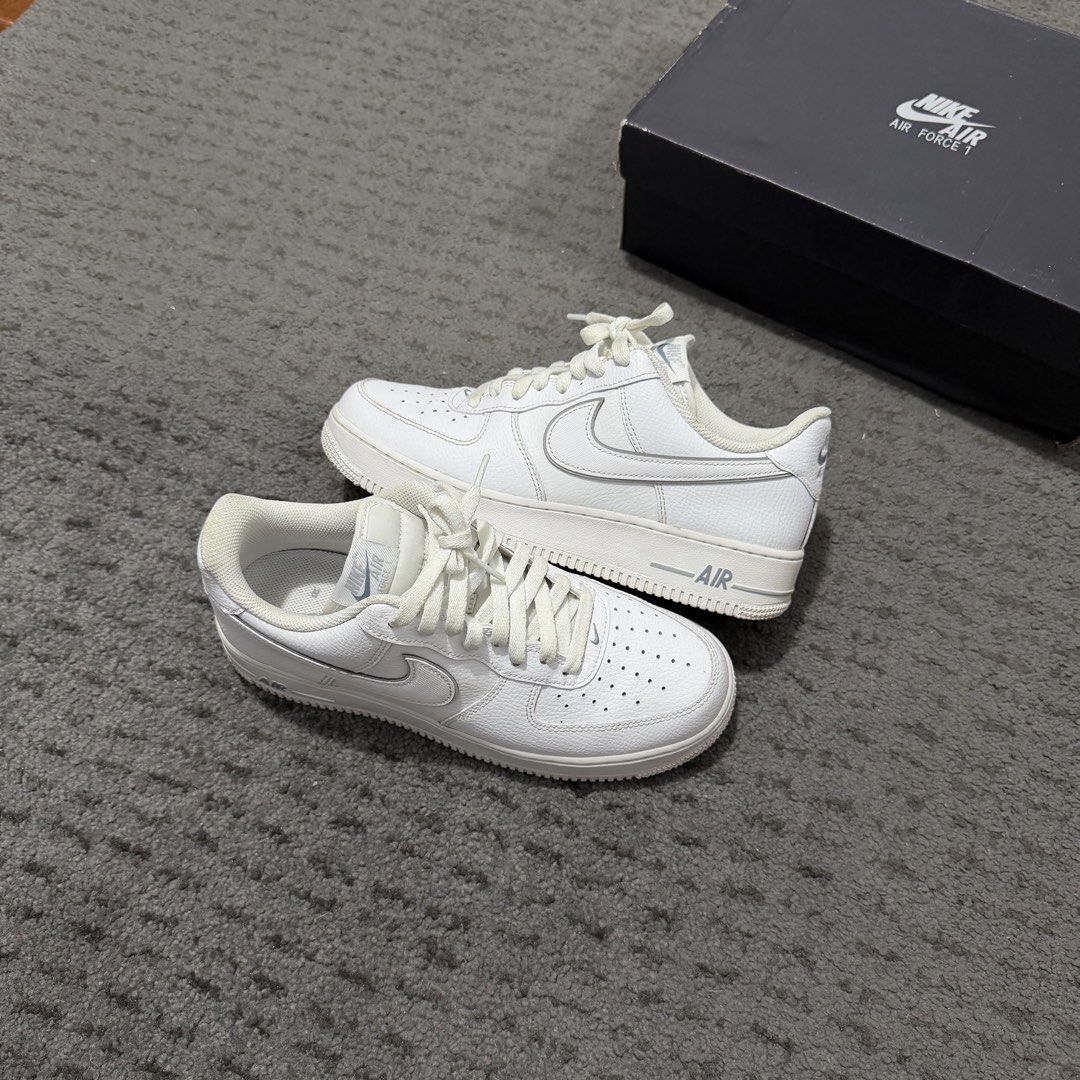 Air Force 1 “Wolf Grey” (Category: Sneakers) located in Cavite. Submitted by acentials (Listing ID 1467171783, Image 1). Description: Air Force 1 “Wolf Grey” sz 9m / used Php 1,998.