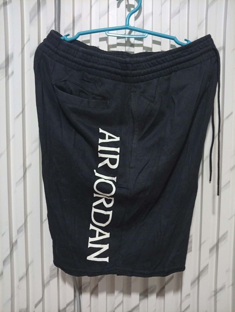 Air Jordan Jumpman Mens short ( Authentic ) (Category: Shorts) located in Barotac Nuevo. Submitted by john.pritz (Listing ID 1467202801, Image 3). Description: Air Jordan Jumpman mens short ( Authentic ) Like new condi no issue masikip garter Size Large on tag Width 30 to stretch 36 Length 19.