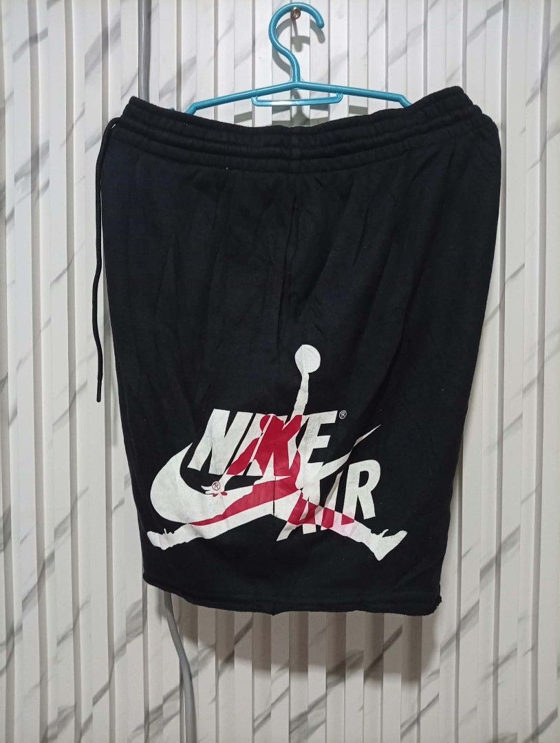 Air Jordan Jumpman Mens short ( Authentic ) (Category: Shorts) located in Barotac Nuevo. Submitted by john.pritz (Listing ID 1467202801, Image 2). Description: Air Jordan Jumpman mens short ( Authentic ) Like new condi no issue masikip garter Size Large on tag Width 30 to stretch 36 Length 19.