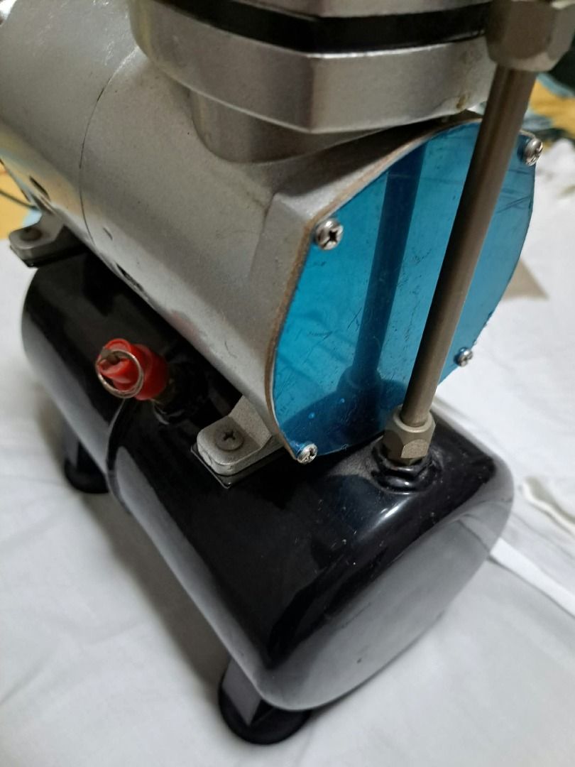 Airbrush kit compressor (Category: Looking For) located in Las Pinas. Submitted by mitchvinluan (Listing ID 1467172060, Image 3). Description: item : Air Brush Kit with Compressor (note: 110 volts) need transformer As is ... where is.. Working - good condition Almost new.... Price : 2,500php.