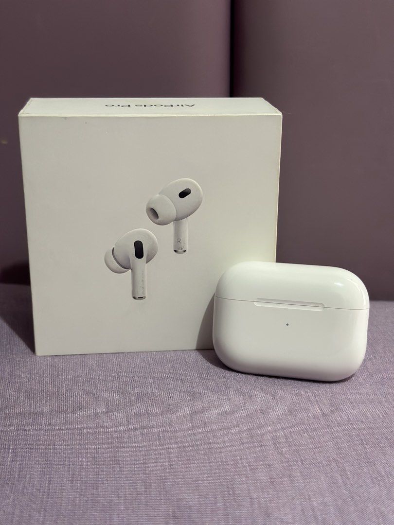 AirPods Pro 2nd Gen (Category: Earphones) located in Quezon City. Submitted by ayahhssn (Listing ID 1467338635, Image 1). Description: For Sale / Trade: AirPods Pro 2nd Gen • Complete w/ original box & inclusions • All good, no issues — ready to use. • Warranty Expires October 31, 2026 📍 Quezon City 🤝 Open for Meet-up 🛵 COD available within Metro Manila 🚚 COD/COP nationwide via LBC 📩 PM us for inquiries. 📞 09664459666 for faster transaction