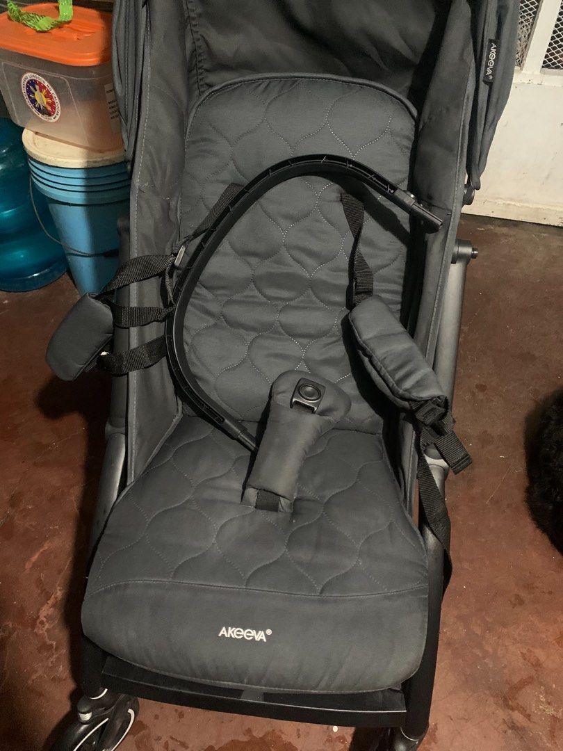 Akeeva Stroller (Category: Strollers) located in Taguig. Submitted by jeffreydelara1999 (Listing ID 1467224478, Image 2). Description: .