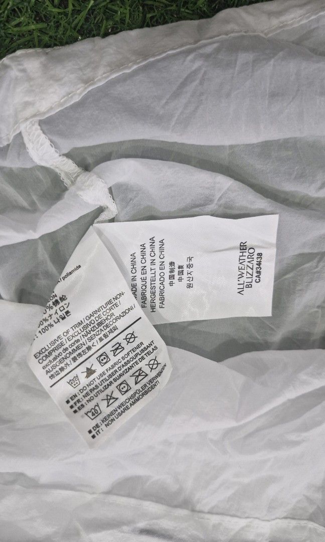 All weather hiking jacket (Category: Coats, Jackets and Outerwear) located in Pili. Submitted by the_g_thrift (Listing ID 1467258391, Image 3). Description: xs on tag dimes: 21 x 27 (fit to medium) brand new 2229 srp.