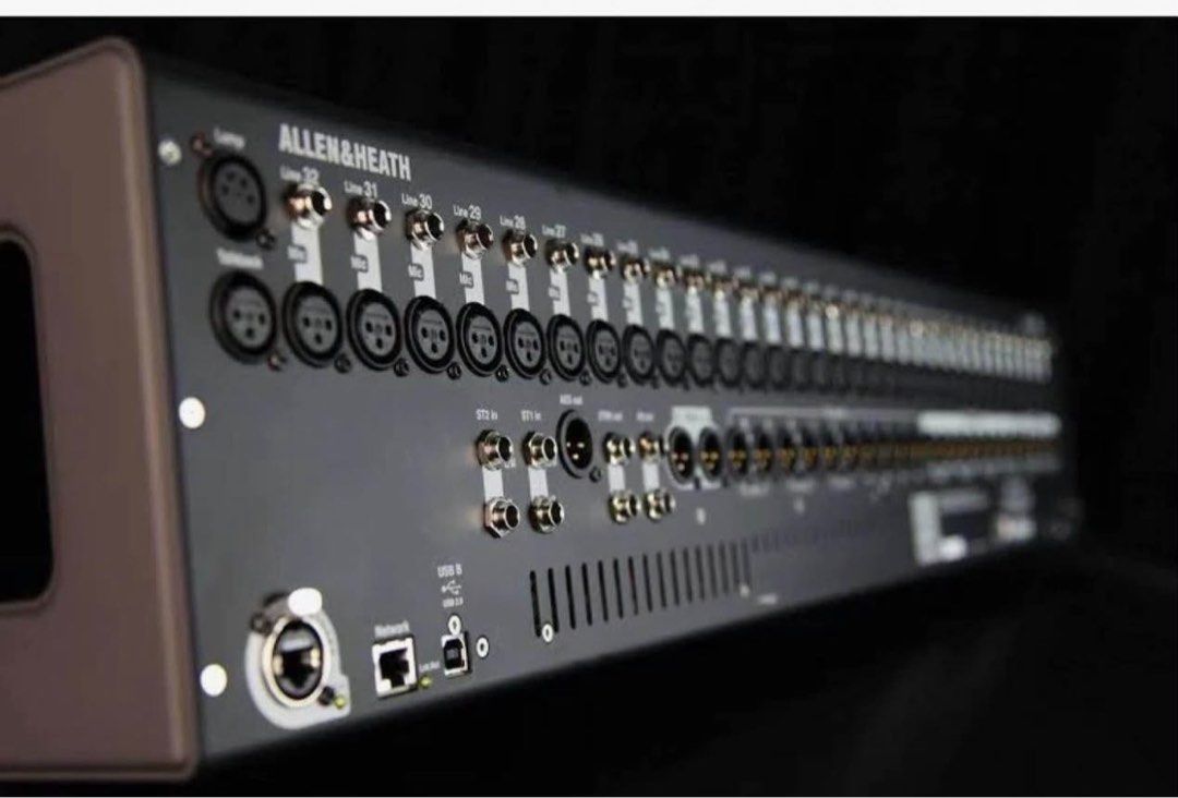 Allen & Heath QU-32C 38 In/28 (Category: Soundbars, Speakers & Amplifiers) located in Manila. Submitted by _quico (Listing ID 1467240065, Image 2). Description: Allen & Heath QU-32C 38 In/28 Out Compact Digital Mixer.