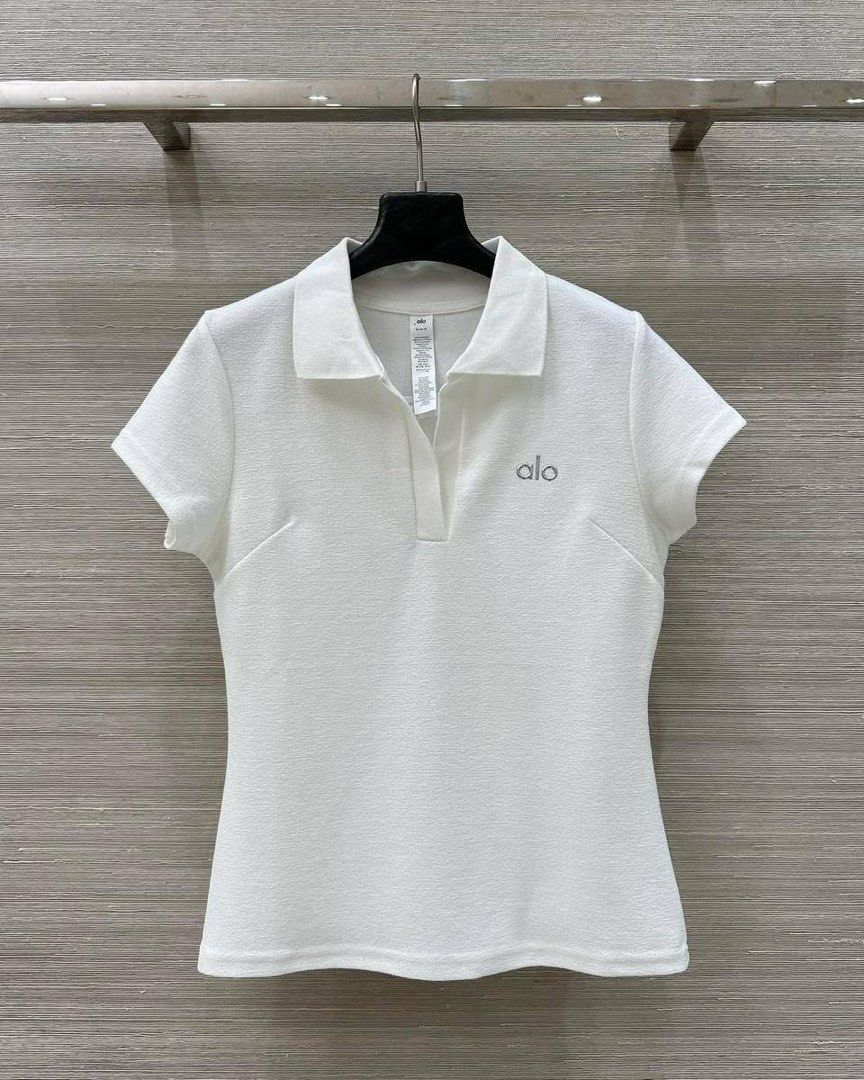 ALO REFLECTORIZED LOGO TOP (Category: Activewear) located in General Trias. Submitted by kyledeterala6969 (Listing ID 1467284838, Image 1). Description: Alo Top Pang-tennis or pickleball niyo No issue Like new Color rate - 10/10 Length - 24 Pit to pit - 19 Stretchable Location: General Trias City, Cavite.