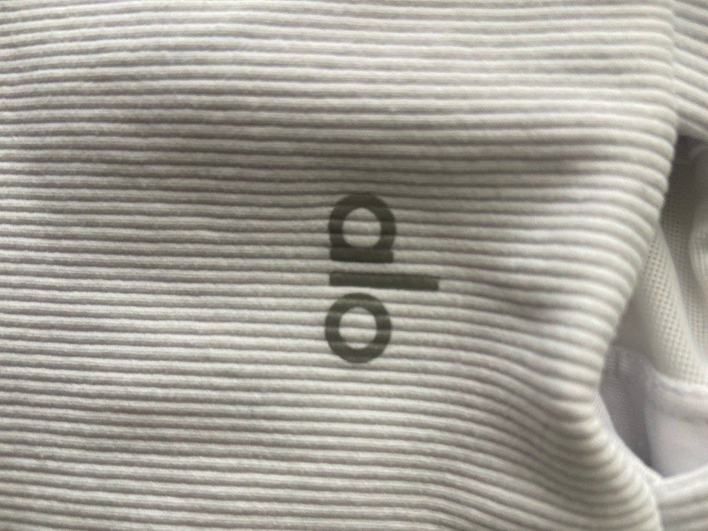 Alo white ribbed tank top (Category: Activewear) located in Pasig City. Submitted by sandace (Listing ID 1467209114, Image 3). Description: Authentic .