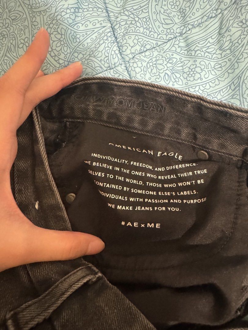 American Eagle Curvy Mom Jeans (Category: Jeans) located in Manila. Submitted by ilyhana444 (Listing ID 1467335649, Image 3). Description: Size US 02 Gcash Payment Payment first no COD Lalamove or GoGoExpress delivery delivery fee must be shouldered by buyer. No Last Price No reservation .