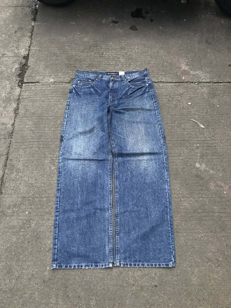 American texas (Category: Jeans) located in Manila. Submitted by thriftnicarl.3 (Listing ID 1467325738, Image 2). Description: waist - 34 length - 43.3 thigh - 13 leg opening - 10.3 price - 299 Free via jnt.