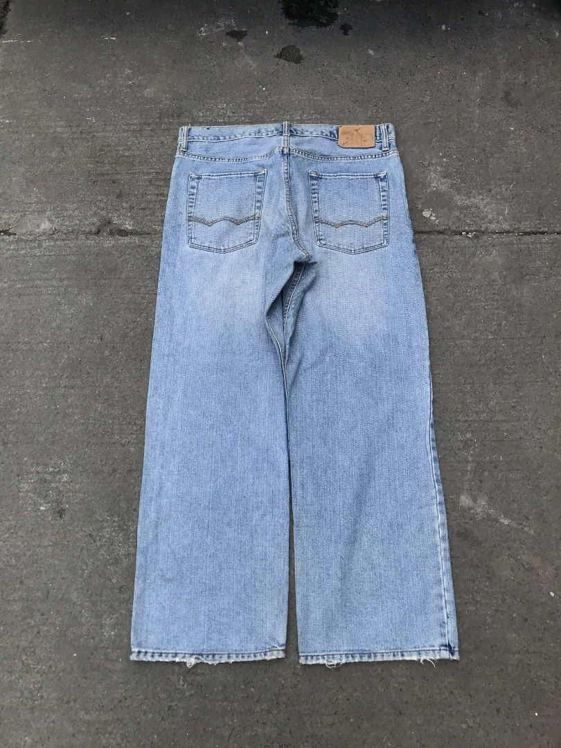 Amircan eagles pants (Category: Jeans) located in Manila. Submitted by thriftnicarl.3 (Listing ID 1467321383, Image 2). Description: waist - 36 length - 41.3 thigh - 13.6 leg opening - 9.4 price - 249 Freeship via jnt.