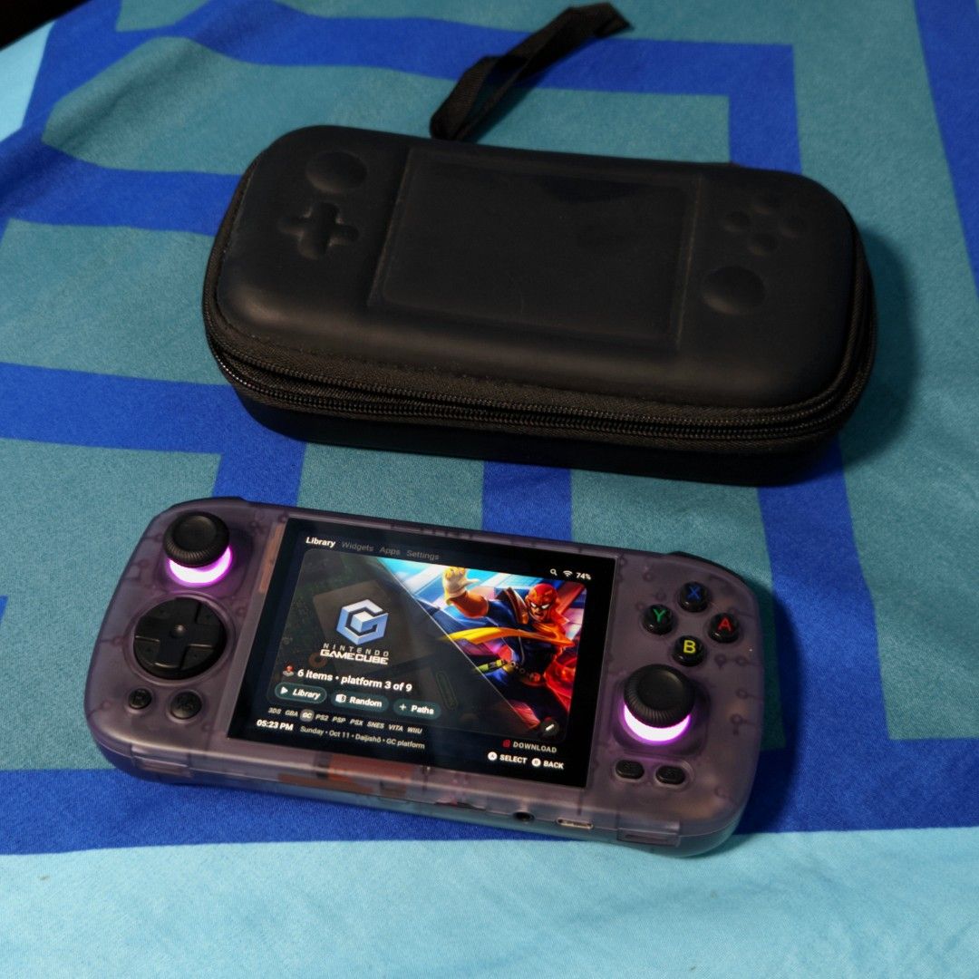 Anbernic RG406H Purple (Category: Nintendo) located in Angono. Submitted by jdros15 (Listing ID 1467265385, Image 3). Description: 128GB Internal Storage 8GB RAM Can play up to PS2 and Gamecube Games Good as new Inclusions: Box, Cable, Carrying Case, Tempered Glass For sale only Negotiable for sure buyer, no lowballers. Pwede meetup o lalamove. Salamat po!.