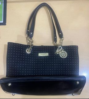 (Category: ) located in . Submitted by lovelypreloved1497 (Listing ID 1467282052, Image 1). Description: .