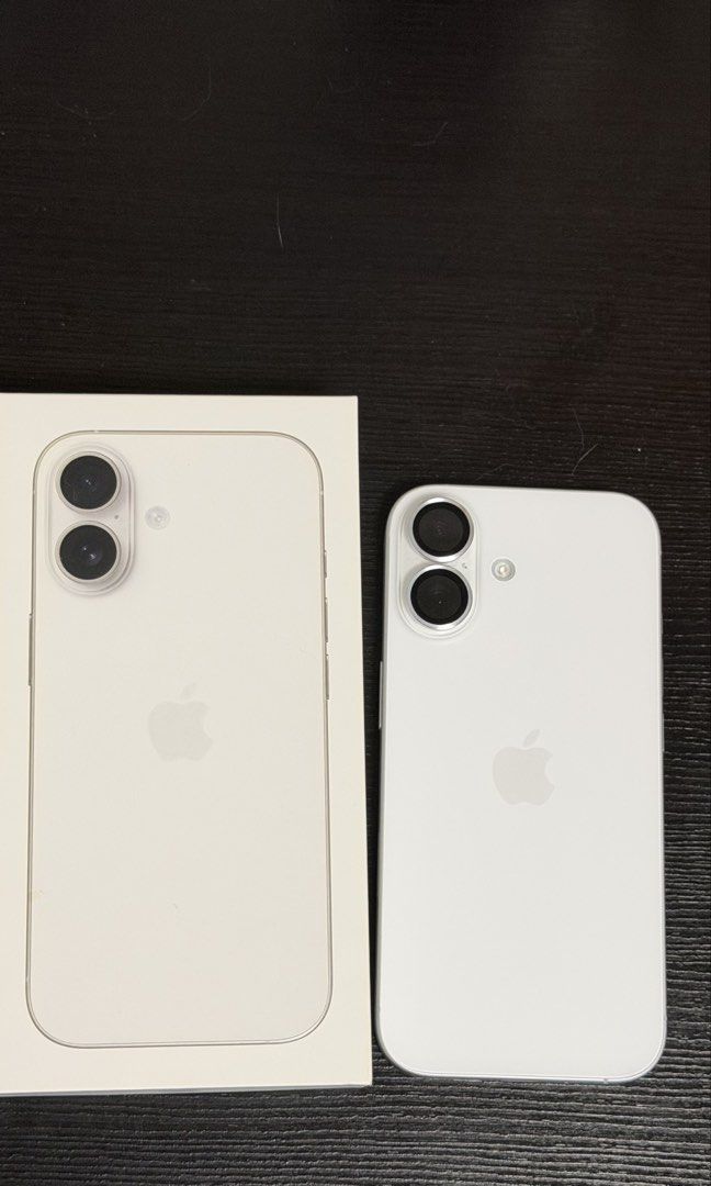 Apple iPhone 17 白色 256GB （分類：iPhone 17 Series）位於 Hong Kong。 由 hwy625 提交（商品編號 1467313725，圖片 1）。簡介： iPhone 17，256GB 白色。電池健康95%，有原裝盒，機身企理冇花。長沙灣地鐵站交收，有意dm。