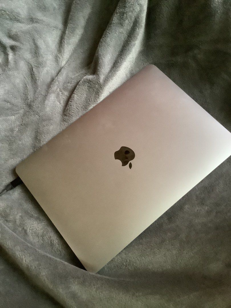 Apple MacBook Air 2020 (Category: Laptops & Notebooks) located in Imus. Submitted by ariistocrat (Listing ID 1467224064, Image 1). Description: - Model: Apple MacBook Air 2020 512GB - Condition: Clean exterior casing with standard Apple logo - Inclusions: Laptop sleeve bag + charging cable + Box - Ideal for: Everyday work, studying, and working on the go - Meetup or shipping options available—send a message for inquiries!.