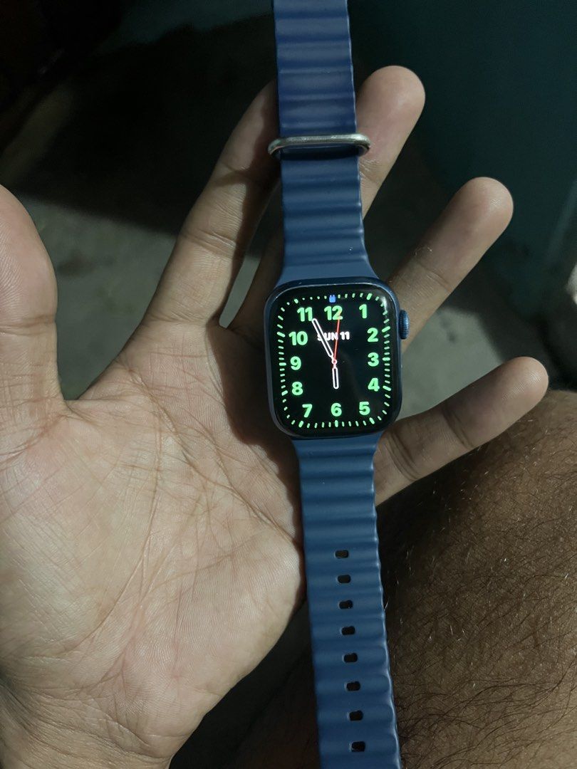 Apple watch series 7 (Category: Wearables & Smart Watches) located in Quezon City. Submitted by christian6969 (Listing ID 1467272394, Image 3). Description: .