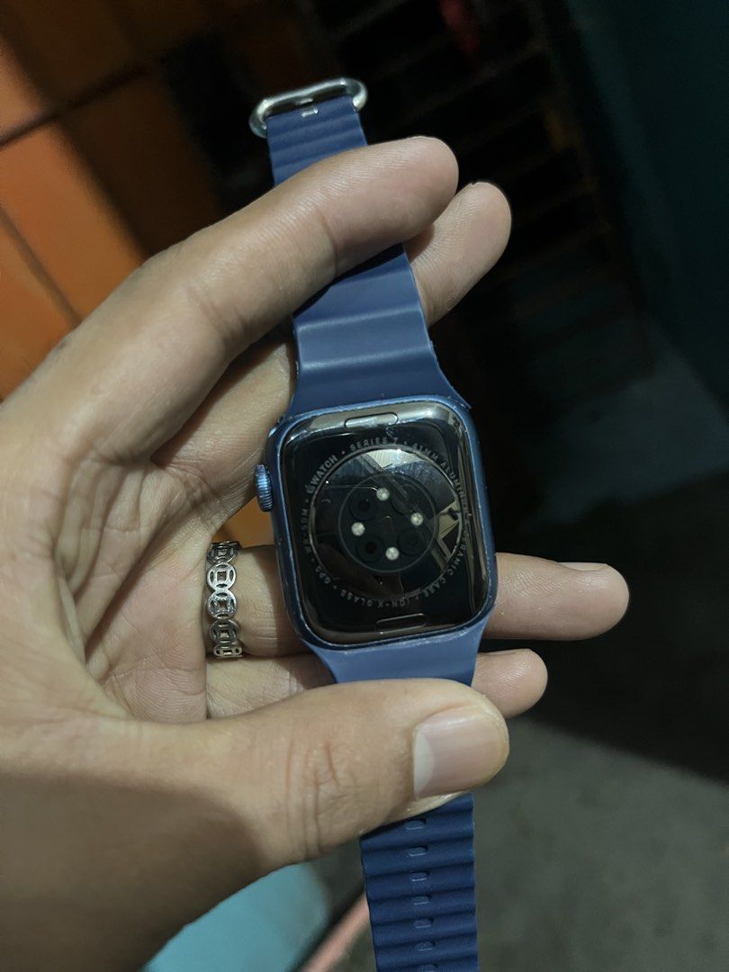 Apple watch series 7 (Category: Wearables & Smart Watches) located in Quezon City. Submitted by christian6969 (Listing ID 1467272394, Image 1). Description: .