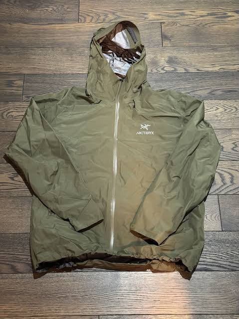 Arc'Teryx Jacket (Category: Coats, Jackets and Outerwear) located in Zamboanga. Submitted by rkrey (Listing ID 1467362090, Image 1). Description: Arc'Teryx Jacket ( Gore Tex ) Olive Green Size Medium Excellent Condition width 22 length 28.