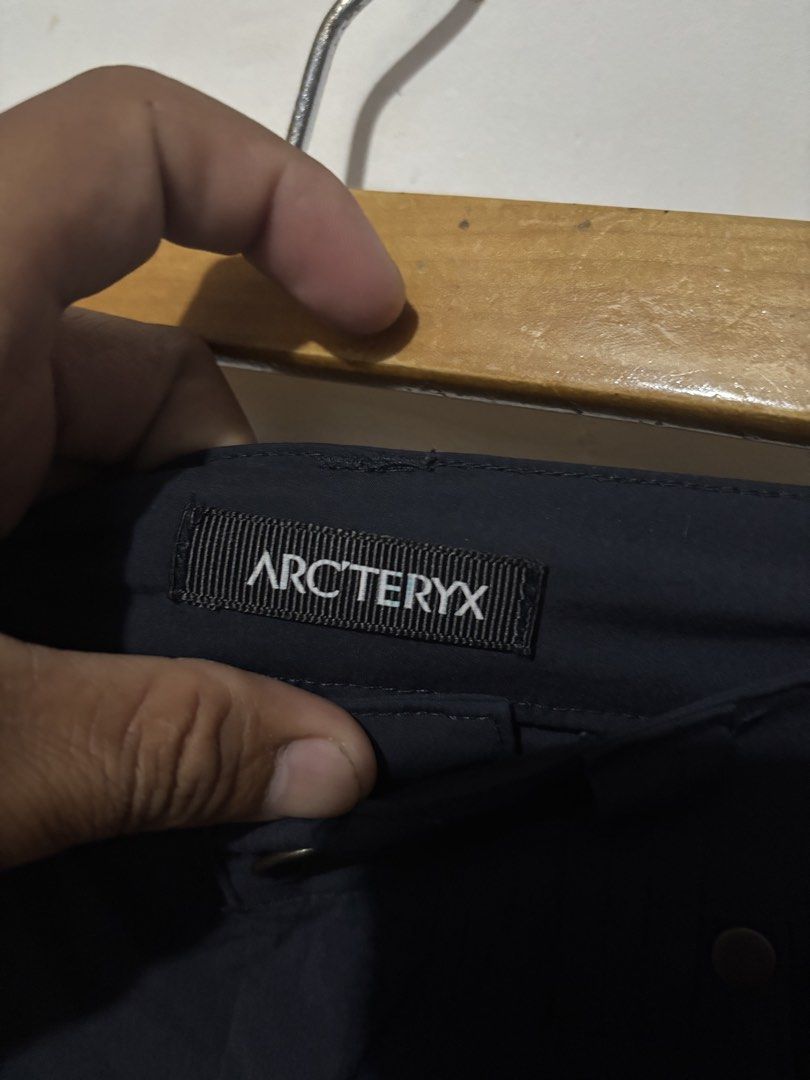 Arc'teryx Men's Pants Size 34 Black (Category: Trousers) located in Subic. Submitted by thriftpoison (Listing ID 1467295372, Image 3). Description: Arc'teryx men's technical pants in dark navy blue. Size 34 Length 35 Made in Vietnam. Great for outdoor activities or everyday wear..