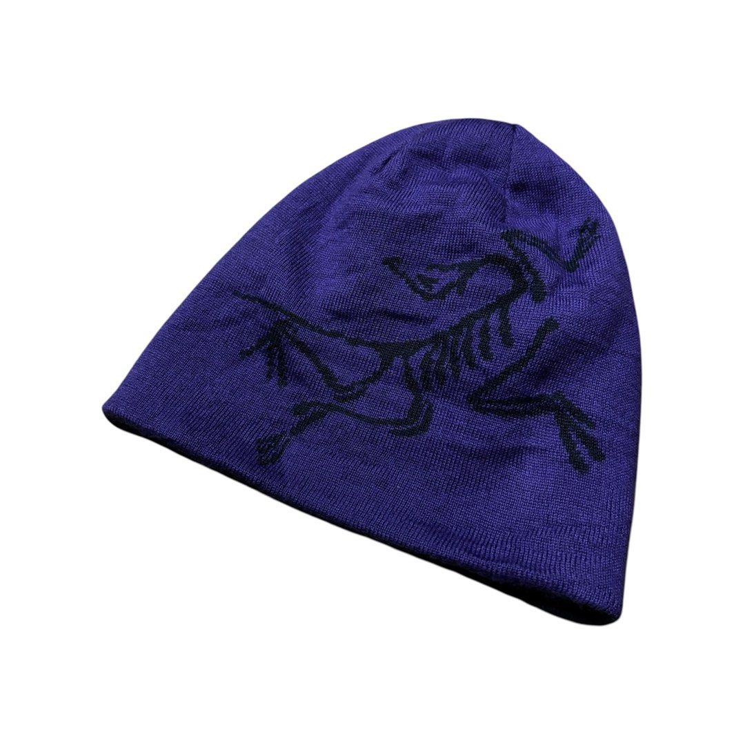Arc’teryx Mountain Toque Reversible Beanie Cap Hat (Category: Beanies) located in Muntinlupa City. Submitted by rtyfck (Listing ID 1467349423, Image 3). Description: Arc’teryx Mountain Toque Reversible Beanie Cap Hat Details : •Size : OSFA •Issue : holes/snags , needs repair on gray side only , violet side no issue can use as is •Condition : Very Worn(gray side only) •₱2,280.