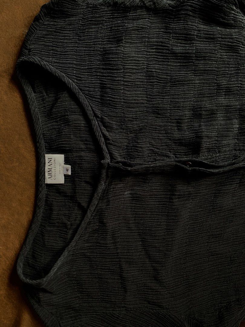 armani collezioni (Category: Longsleeves) located in Iloilo. Submitted by arcaine._. (Listing ID 1467284206, Image 2). Description: .