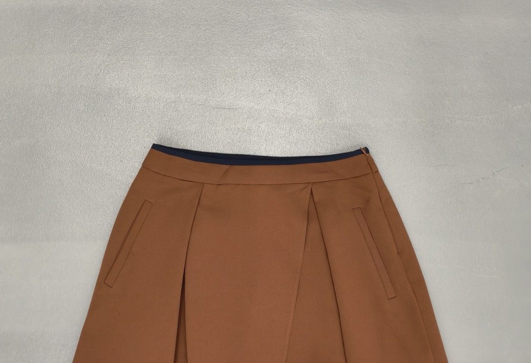 ⛳ARNALDO BASSINI 30 (Category: Skirts) located in Cagayan de Oro. Submitted by ladiescollections.ph (Listing ID 1467302796, Image 3). Description: ---ARN4LDO B4SSINI ⛳⛳⛳ ---100% AUTHENTIC ---WAIST 30 ---LENGTH 15 ---PLS REFER TO DIMENSIONS ---ALMOST NEW CONDITION 9.7/10 ---NO ISSUE ---SUPER NICE DESIGN ⛳ ---950 ONLY.