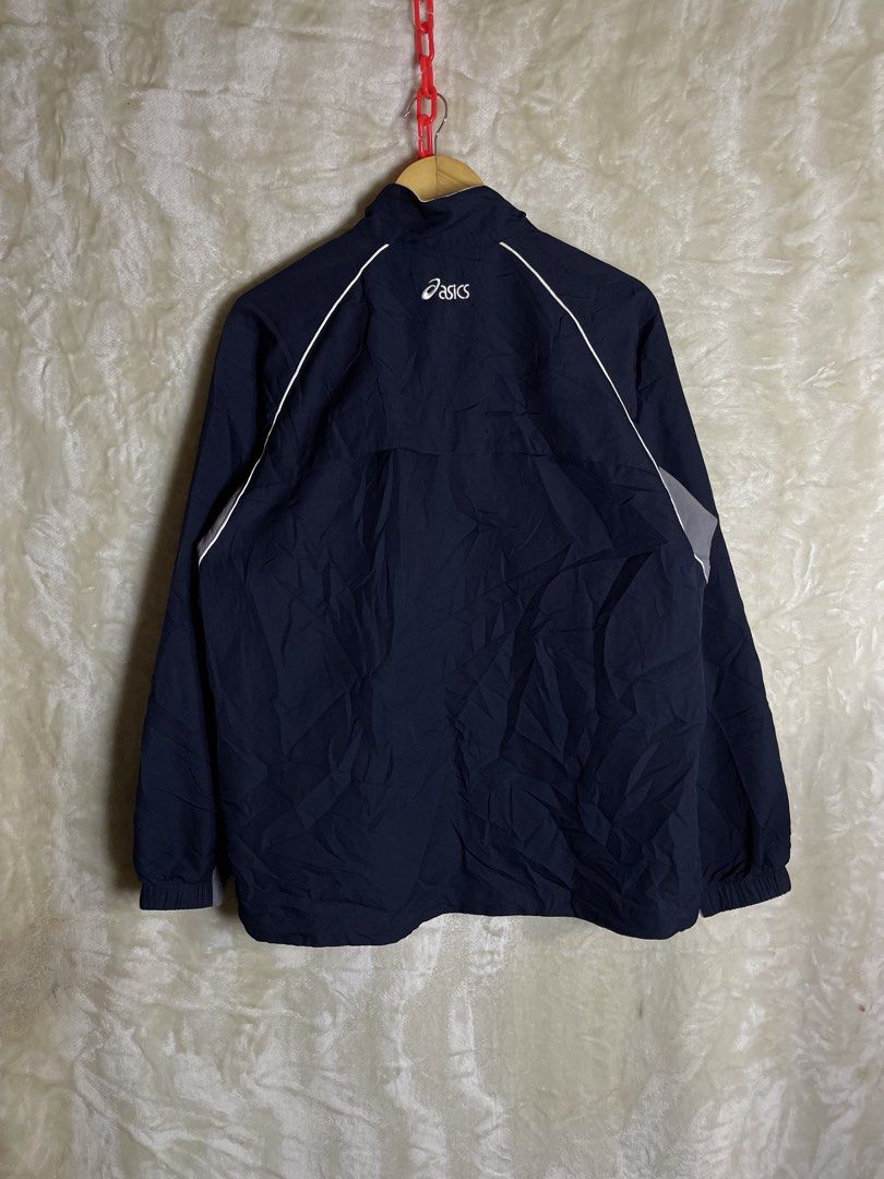 Asics (Category: Coats, Jackets and Outerwear) located in Molave. Submitted by ikong_thrift07 (Listing ID 1467308295, Image 3). Description: .