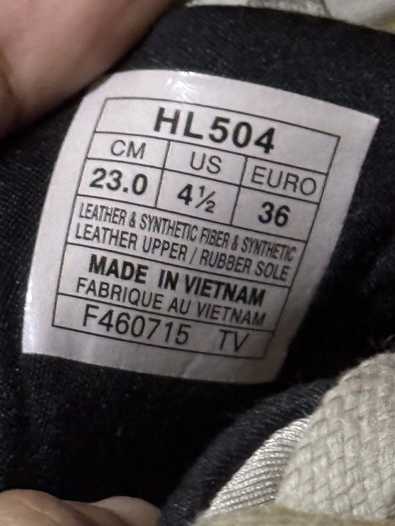 Asics Gel Lyte 3 Silver/Chrome (Category: Sneakers) located in San Jose. Submitted by lalisamanofoot50726 (Listing ID 1467306727, Image 3). Description: BER MONTHS SALE Steal price all items‼️ Authentic Pre-love can fit to US 5 helping tags nike, adidas, puma converse, new balance.