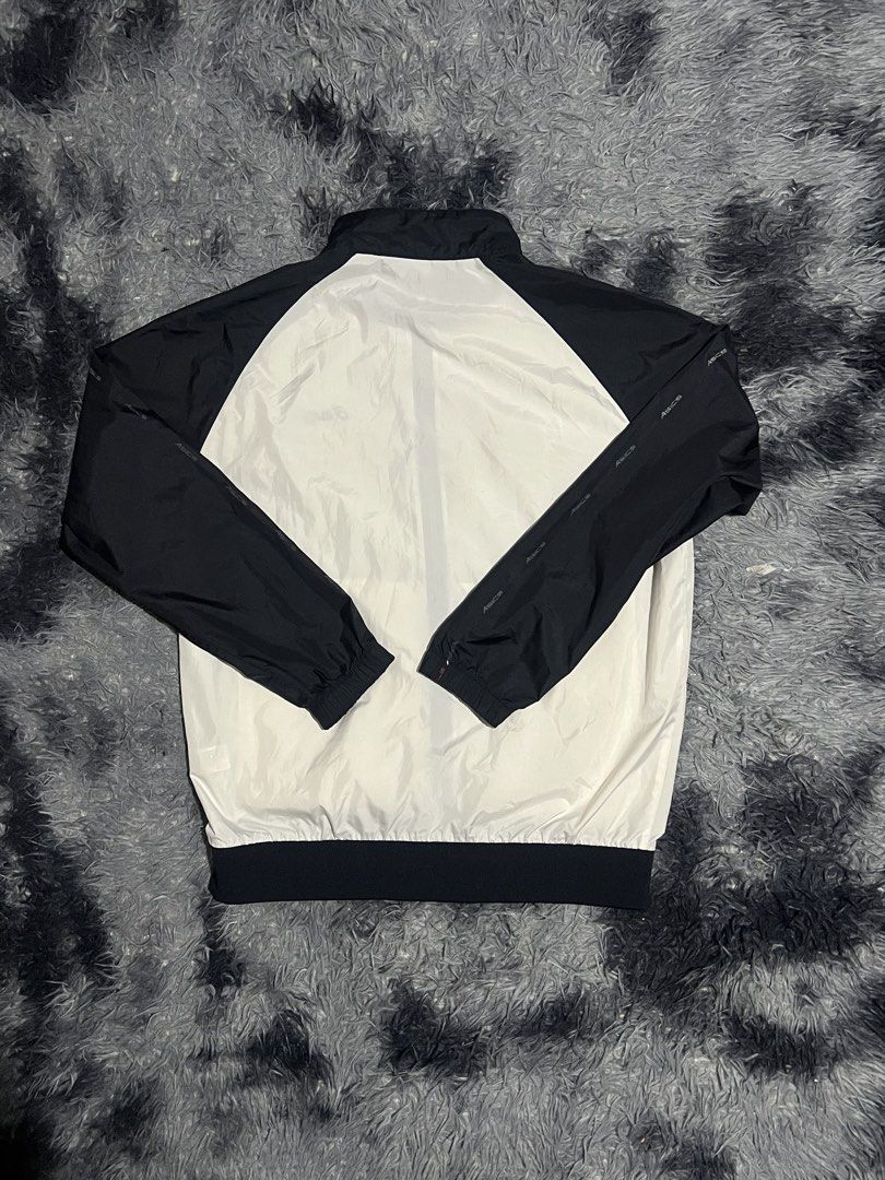 ASICS sports jacket (Category: Hoodies) located in Cebu City. Submitted by drip_block (Listing ID 1467358558, Image 3). Description: Dimes 22x27.