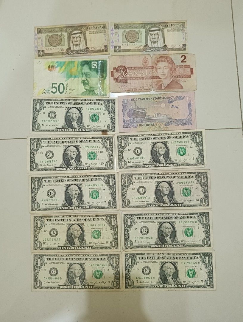 Assorted World Banknotes USD CAD SAR ILS QAR Lot (Category: Currency) located in Tarlac. Submitted by keuriseu_ (Listing ID 1467171222, Image 1). Description: baka may bumibili neto, kunin nyo na po alin may value..