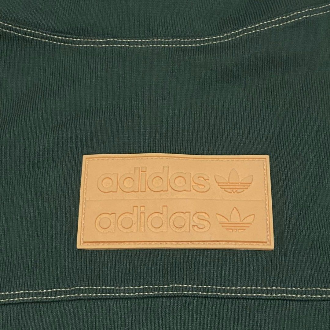 auth adidas 3 lines (Category: Longsleeves) located in Mabalacat. Submitted by stellargarments (Listing ID 1467302325, Image 2). Description: L: 23 W : 20 Condition: 9.5/10 thick rubberized midlogo WITH 3 LINES & RUBBERIZED LOGO SUPER NICE FITTING SOLID LOGOS GRABE MAKAPAL ANG RUBBER LOGOS COMPLETE TAGS NEED WASH NO MAJOR STAIN.