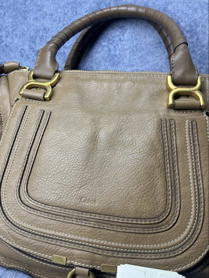 Authentic Chloe Marcie Leather Bag (Category: Luxury Bags & Wallets) located in Quezon City. Submitted by jomsellsdope (Listing ID 1467255271, Image 3). Description: Negotiable with card Excellent condition (Rank A).