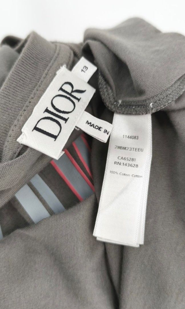 Authentic Christian Dior Shirt (Category: Shirts) located in La Trinidad. Submitted by designerluxeshop (Listing ID 1467308066, Image 3). Description: Pre-owned Christian Dior t-shirt size medium, 💯% original, in good condition, shipping is free, message me if interested, onhand ready for delivery.