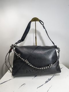 (Category: ) located in . Submitted by oishii.preloved.co (Listing ID 1467331627, Image 1). Description: .