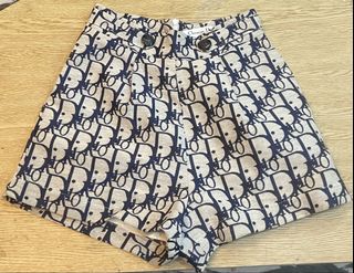 (Category: ) located in . Submitted by ohmie23 (Listing ID 1467275939, Image 1). Description: .