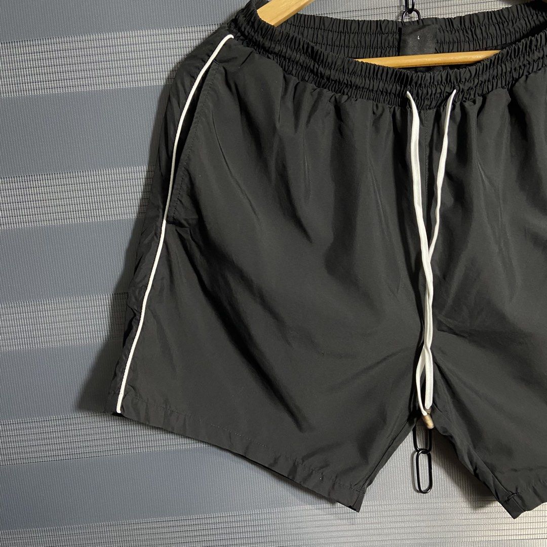AUTHENTIC HUGO BOSS (Category: Shorts) located in Mabalacat. Submitted by alternativegoodsco (Listing ID 1467283299, Image 3). Description: pm for more details .