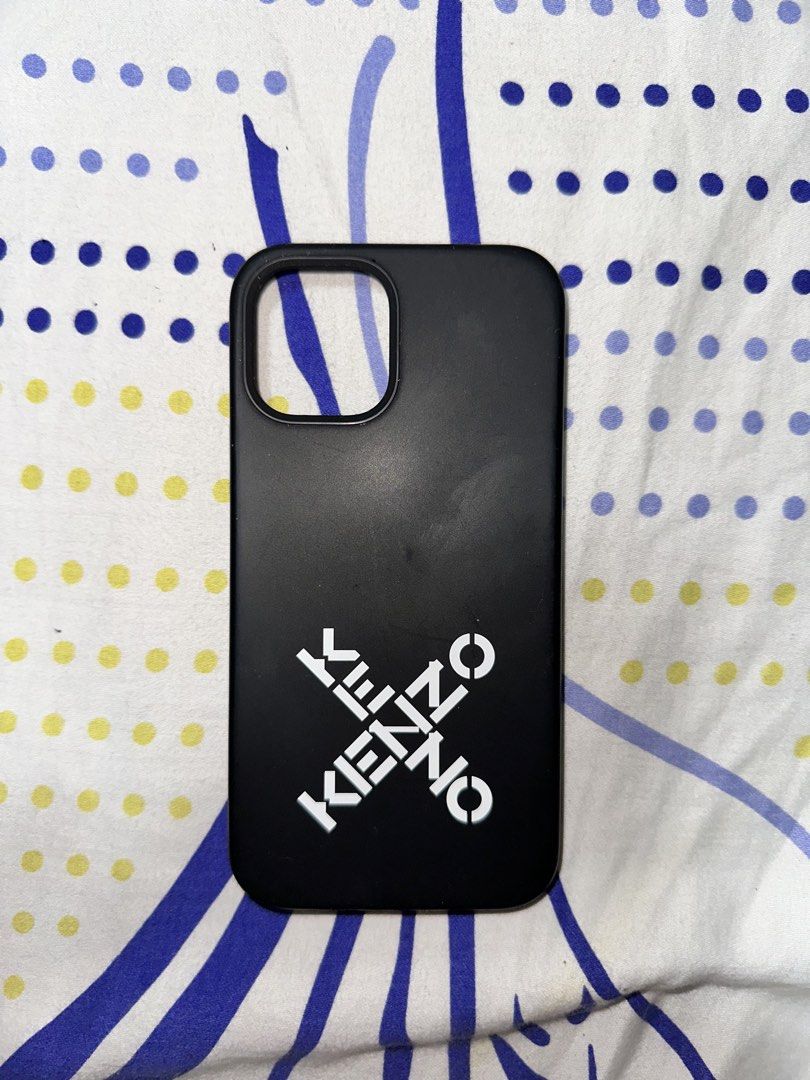 AUTHENTIC Kenzo iPhone 12 Case (Category: Cases & Sleeves) located in Manila. Submitted by daimonamidesu (Listing ID 1467352338, Image 1). Description: Authentic Kenzo iPhone 12 case in black and classic logo design. Bought in Kenzo Solaire for 4,000 pesos; this is super cheap na. Available for meetup in QC or Makati. MOP: GCash/BPI/GoTyme/Metrobank RFS: Don’t have iPhone 12 na; already switched to iPhone 16 Pro..