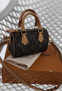 (Category: ) located in . Submitted by designerluxeshop (Listing ID 1467307437, Image 1). Description: .
