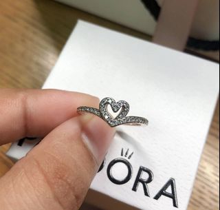 (Category: ) located in . Submitted by daintyjewels (Listing ID 1467358277, Image 1). Description: .