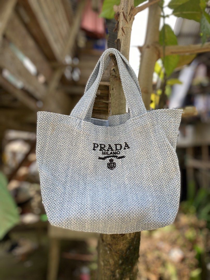 Authentic Prada Tote bag (Category: Tote Bags) located in Cagwait. Submitted by roundsociety_ph (Listing ID 1467187675, Image 1). Description: .
