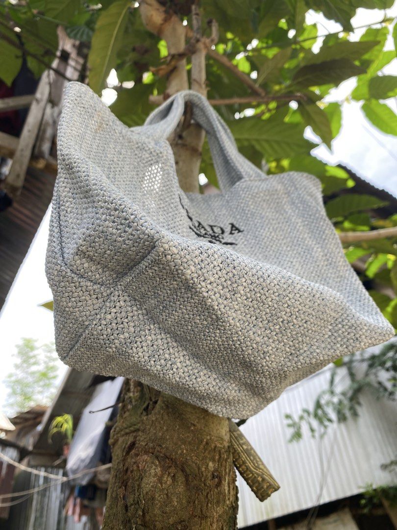 Authentic Prada Tote bag (Category: Tote Bags) located in Cagwait. Submitted by roundsociety_ph (Listing ID 1467187675, Image 3). Description: .