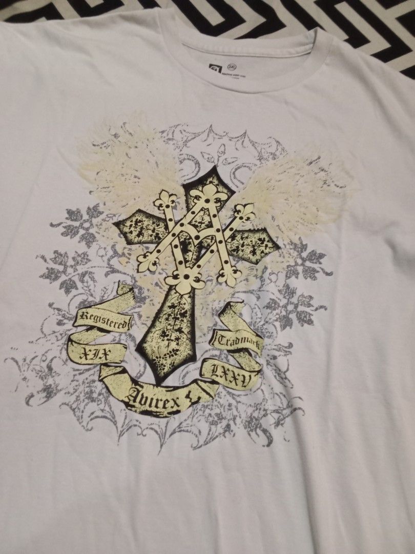 Avirex (Category: Formal Shirts) located in Manila. Submitted by tcbukay_zxc25 (Listing ID 1467170108, Image 3). Description: avirex shirt size xl issue stain.
