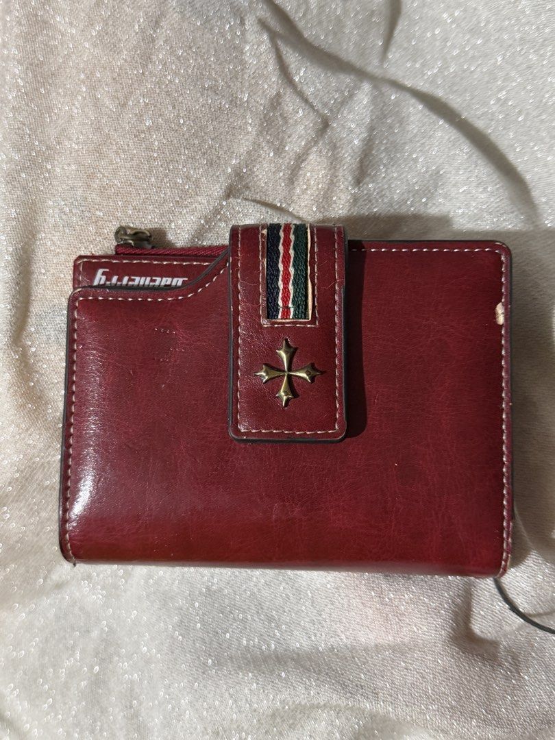 Baellery Red Trifold Wallet (Category: Wallets & Card Holders) located in Manila. Submitted by ninib33 (Listing ID 1467263546, Image 1). Description: selling low bcs of the issues (see photos) working zipper.