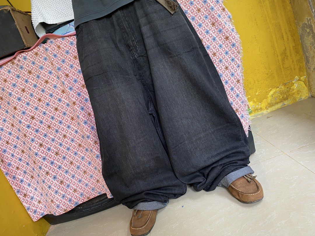 BAGGY JEASN (Category: Jeans) located in Davao. Submitted by giegarments (Listing ID 1467297125, Image 2). Description: Brand:NOTFORNERD MASSIVE BLACKWASH RAW DENIM BALLOON BAGGY PANTS DIMENSION/INCHES📏 W:35 L:45 T:16 H:10 -mid hard -mid thick -heavy -asnew condition -no issue -deadstock -solid to pang psg -9.8/10 color rate -must have Price:400+shipping fee(automatically yours).