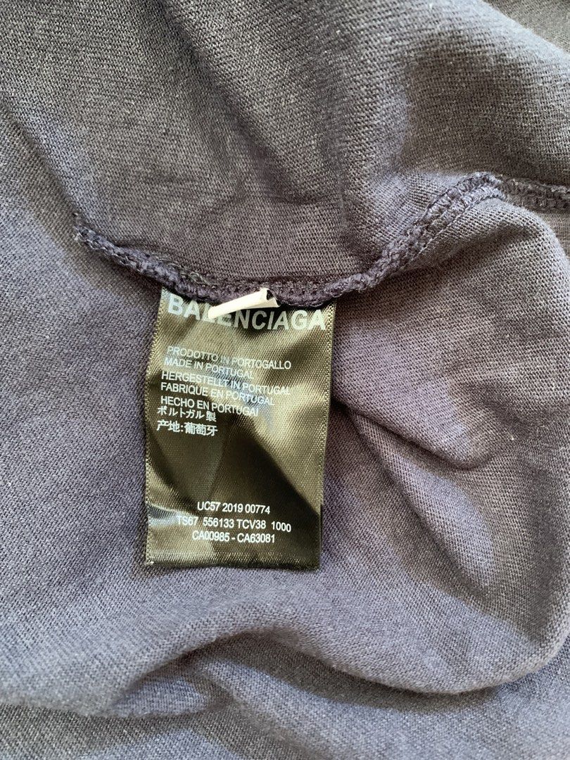 Balenciaga est.1917 Shirt (Category: Activewear) located in Dapitan. Submitted by _joemariesacal.23 (Listing ID 1467314174, Image 3). Description: .