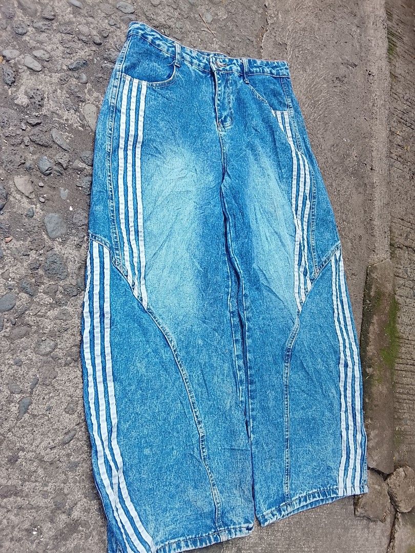 Balloon / Baggy Denim Pants (Category: Jeans) located in Salay. Submitted by kenzmisael55555 (Listing ID 1467183247, Image 3). Description: Random Hard Denim (Balloon / Baggy Pants) Waist: 34 Length: 41 Hem: 11.5 Thigh: 13.5 NO ISSUE ❌‼️ GOOD CONDITION ‼️‼️‼️ GANDA NITO SA PERSONAL🔥🔥🔥‼️‼️‼️ PM PM PM PM PM PM PM PM PM PM PM PM.