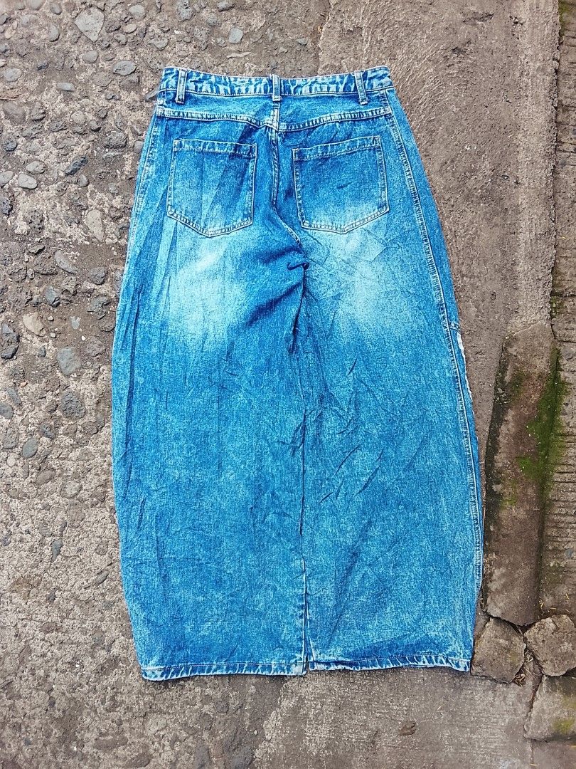 Balloon / Baggy Denim Pants (Category: Jeans) located in Salay. Submitted by kenzmisael55555 (Listing ID 1467183247, Image 2). Description: Random Hard Denim (Balloon / Baggy Pants) Waist: 34 Length: 41 Hem: 11.5 Thigh: 13.5 NO ISSUE ❌‼️ GOOD CONDITION ‼️‼️‼️ GANDA NITO SA PERSONAL🔥🔥🔥‼️‼️‼️ PM PM PM PM PM PM PM PM PM PM PM PM.