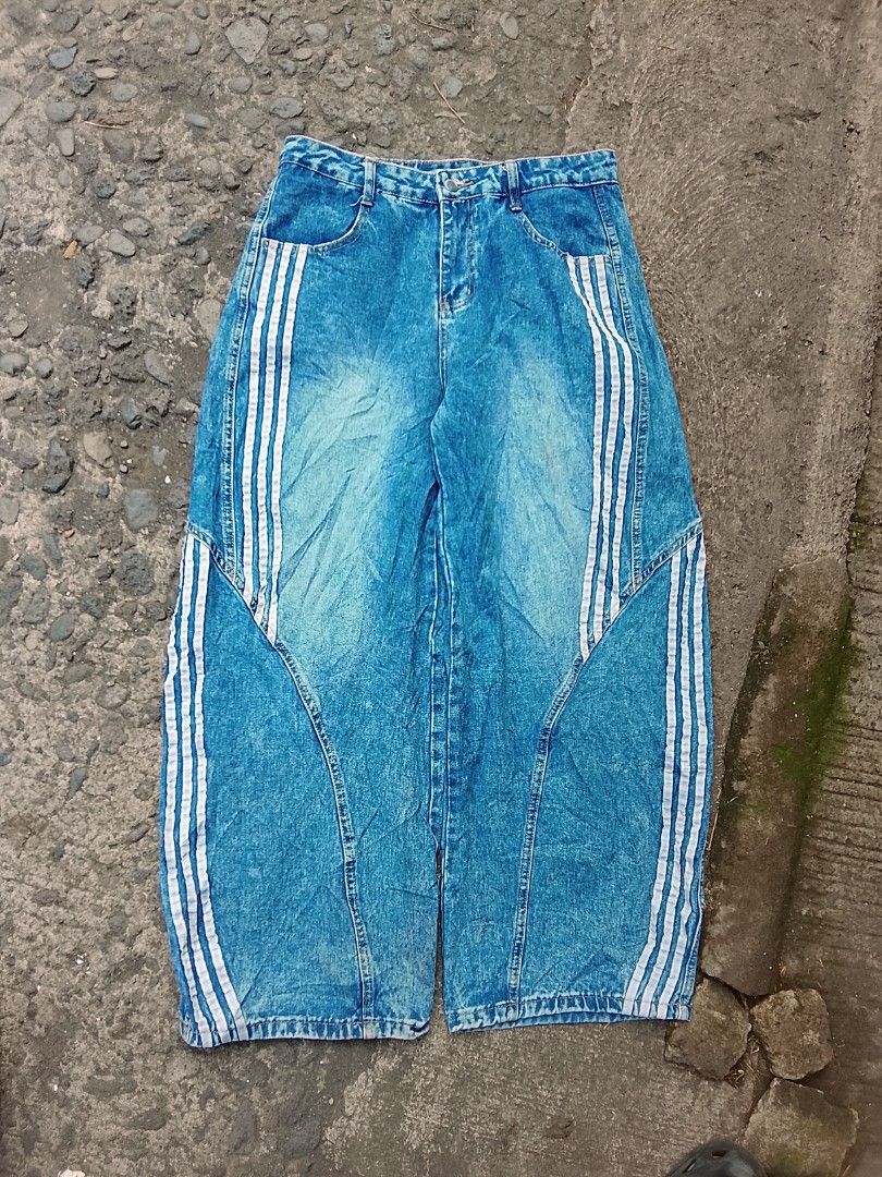 Balloon / Baggy Denim Pants (Category: Jeans) located in Salay. Submitted by kenzmisael55555 (Listing ID 1467183247, Image 1). Description: Random Hard Denim (Balloon / Baggy Pants) Waist: 34 Length: 41 Hem: 11.5 Thigh: 13.5 NO ISSUE ❌‼️ GOOD CONDITION ‼️‼️‼️ GANDA NITO SA PERSONAL🔥🔥🔥‼️‼️‼️ PM PM PM PM PM PM PM PM PM PM PM PM.