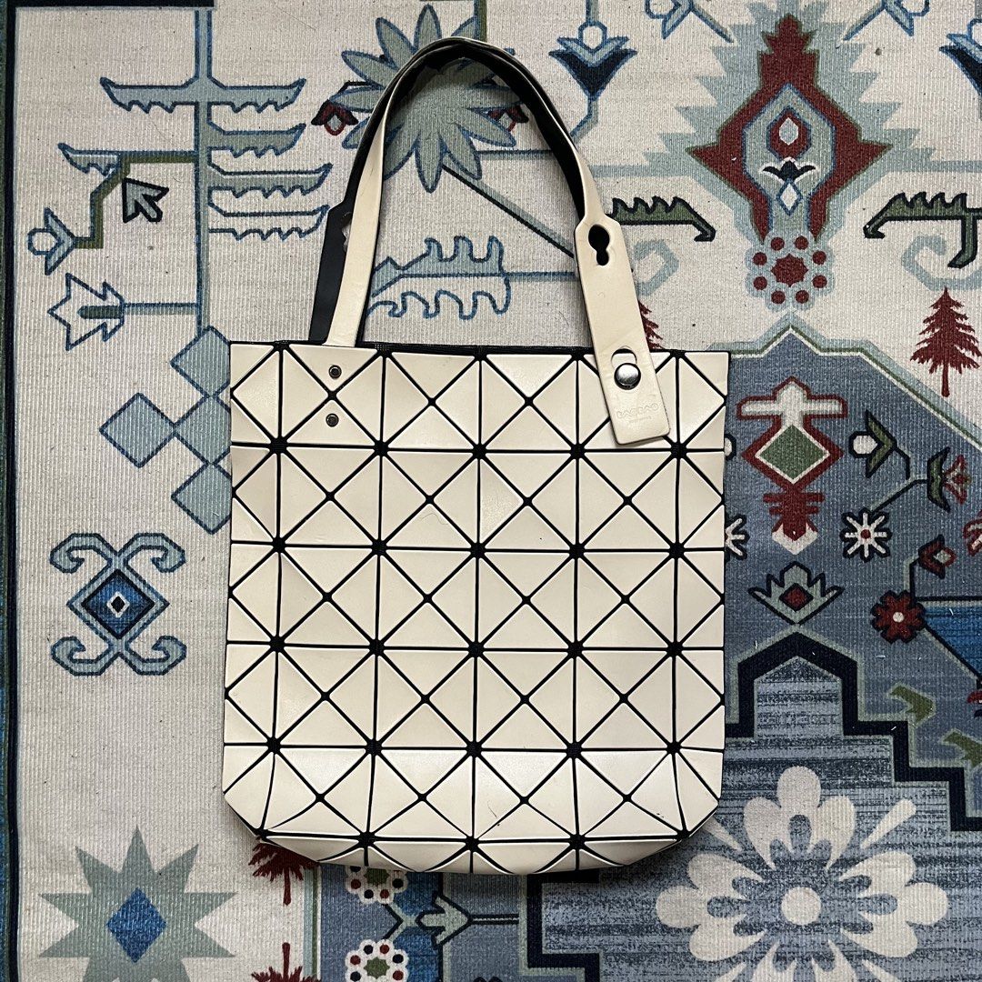 Bao Bao Issey Miyake (Category: Tote Bags) located in Manila. Submitted by dot.niel (Listing ID 1467221600, Image 1). Description: Bao Bao Issey Miyake Tote Bag In Excellent Condition 1500 shipped .