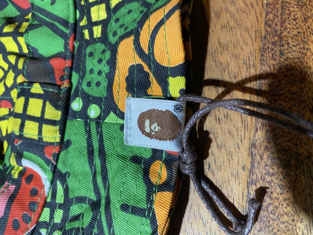 Bape bucket hat (Category: Hats & Beanies) located in Surallah. Submitted by unending_archive (Listing ID 1467326800, Image 2). Description: As new condition Details are .